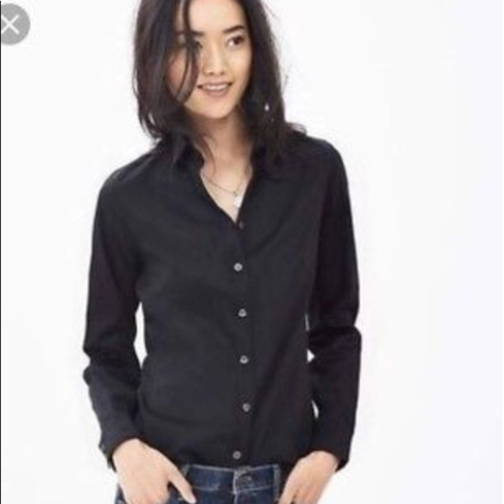 Banana Republic Button Down, Sz 6 (S), Like new.
